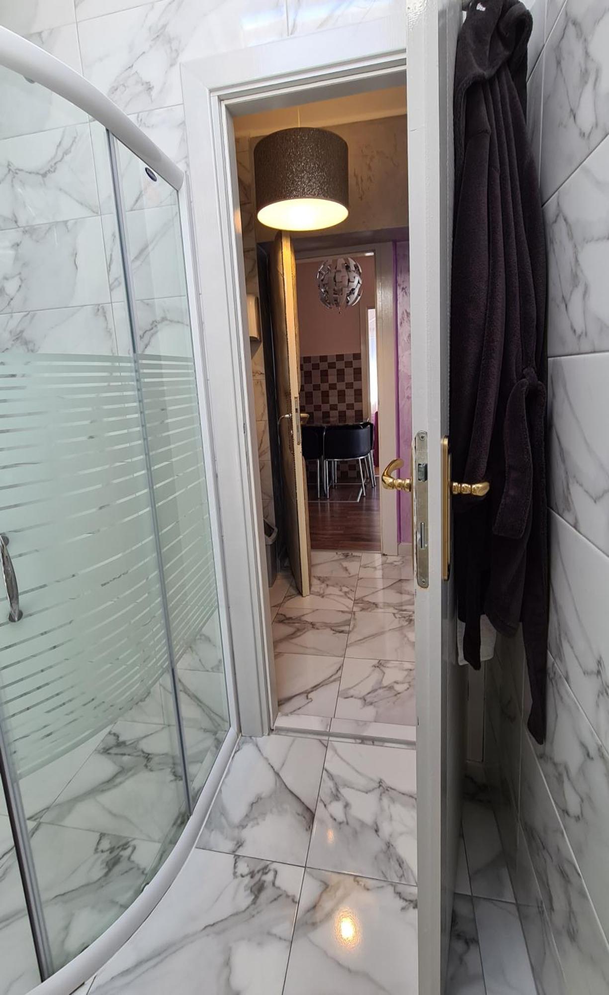 Lux Apartments With Pool Dex Zemun Polje Экстерьер фото